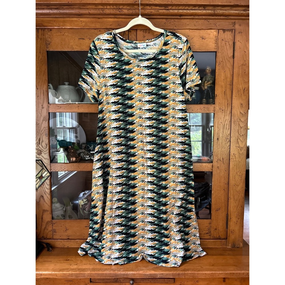 EUC LulaRoe Short Sleeve Black Gold Green White Fit N Flare Dress RN#142161 XL